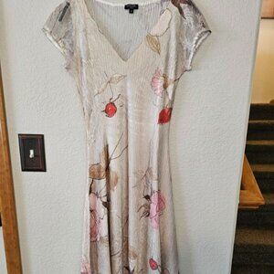 Komarov Women's Dress, M, Floral, Silky and Lacey, Stretchy Material